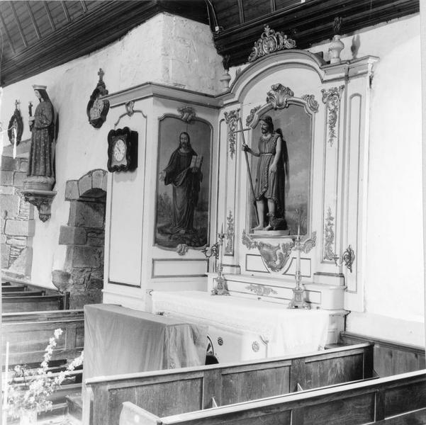 autel secondaire, retable, statue : saint Jean-Baptiste, tableau : le Sauveur, vue générale - © Ministère de la Culture (France), Médiathèque du patrimoine et de la photographie (objets mobiliers), tous droits réservés