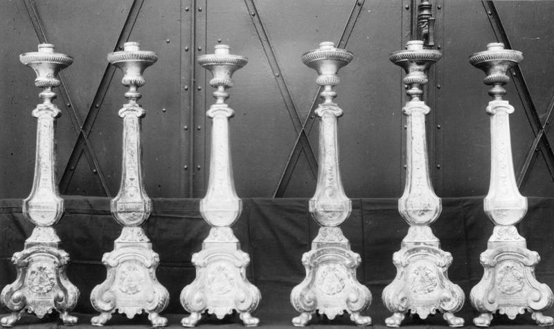 6 chandeliers d'autel, vue générale