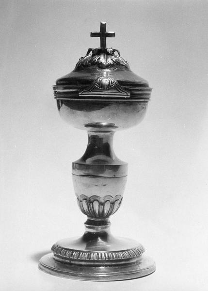 ciboire des malades, vue générale