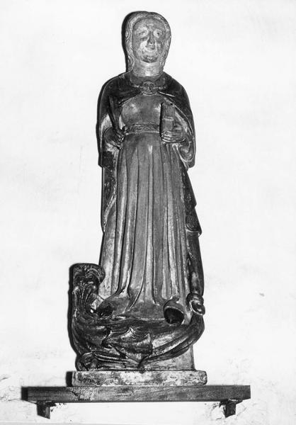 statue : sainte Marguerite, vue générale