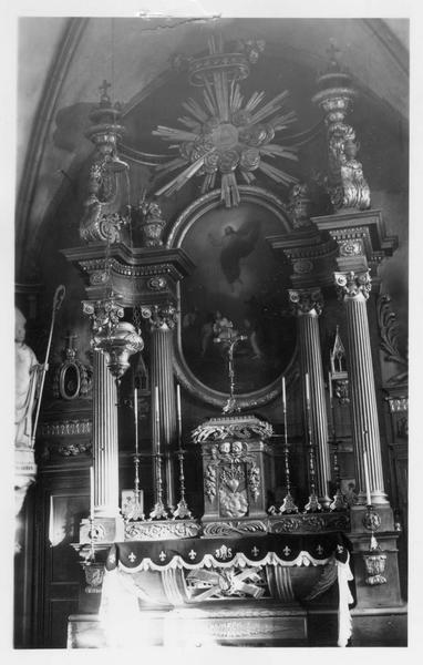 Maître-autel, tabernacle, retable, portes de la sacristie, reliquaires