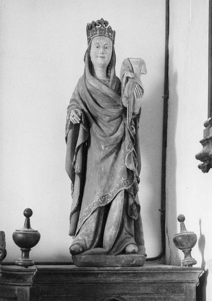 statue : Vierge à l'enfant, vue générale