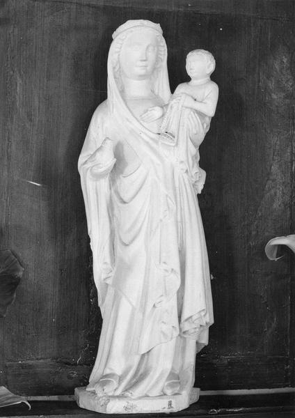 statue : Vierge à l'enfant, vue générale - © Ministère de la Culture (France), Médiathèque du patrimoine et de la photographie (objets mobiliers), tous droits réservés