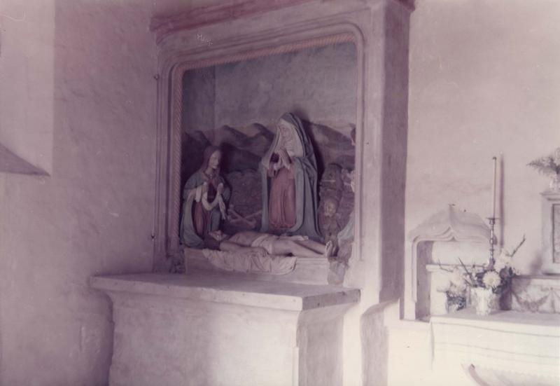 groupe sculpté : la mise au tombeau, vue générale