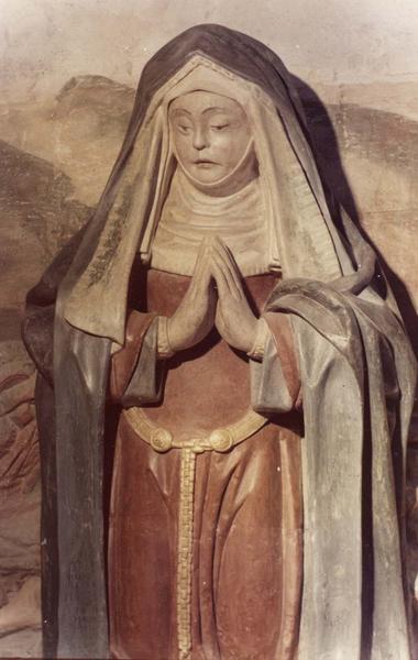 groupe sculpté : la mise au tombeau, détail de la Vierge