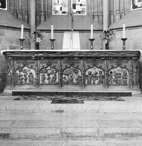 devant d'autel : cycle de la Nativité, vue générale - © Ministère de la Culture (France), Médiathèque du patrimoine et de la photographie (objets mobiliers), tous droits réservés
