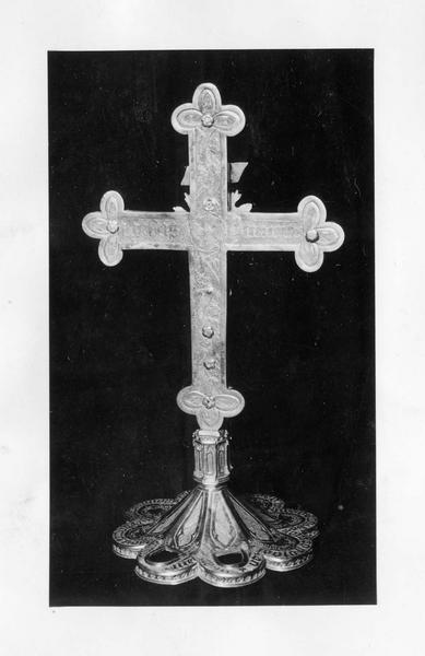 croix-reliquaire, vue générale - © Ministère de la Culture (France), Médiathèque du patrimoine et de la photographie (objets mobiliers), tous droits réservés