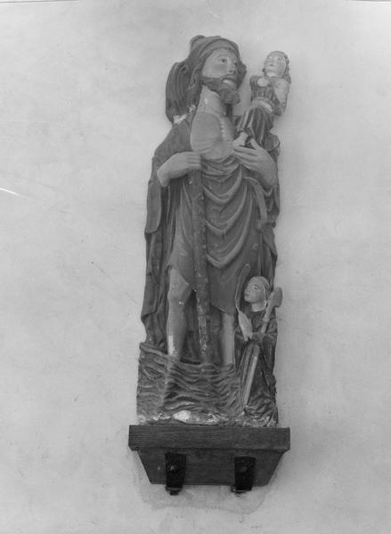groupe sculpté : saint Christophe portant l'enfant Jésus, avec un donateur à ses pieds, vue générale