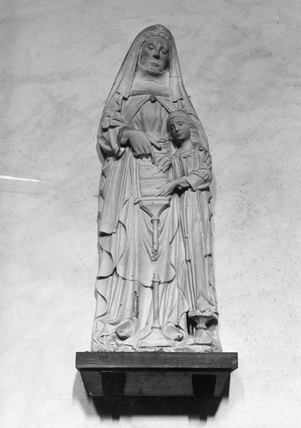 groupe sculpté : sainte Anne et la Vierge, vue générale
