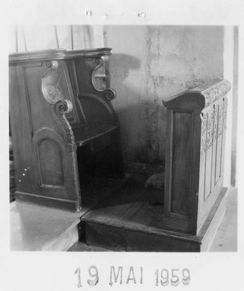 stalle du chapelain, agenouilloir, vue générale - © Ministère de la Culture (France), Médiathèque du patrimoine et de la photographie (objets mobiliers), tous droits réservés