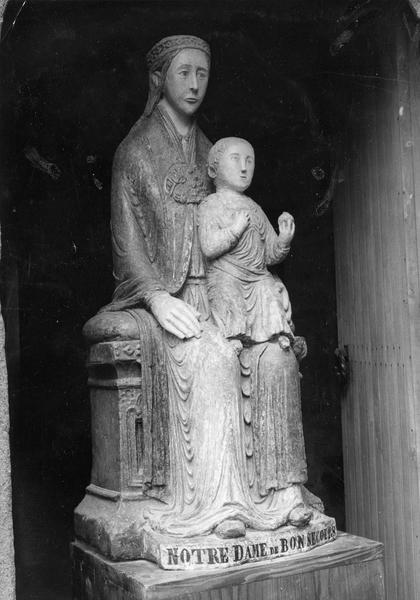 statue : Vierge à l'enfant assise, dite Notre-Dame de Bon Secours, vue générale