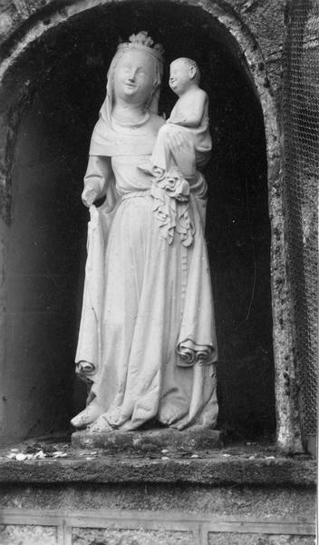 statue : Vierge à l'enfant, vue générale - © Ministère de la Culture (France), Médiathèque du patrimoine et de la photographie (objets mobiliers), tous droits réservés