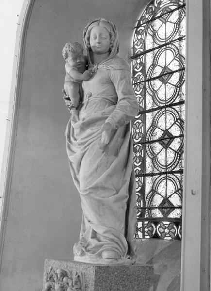 statue : Vierge à l'enfant, vue générale - © Ministère de la Culture (France), Médiathèque du patrimoine et de la photographie (objets mobiliers), tous droits réservés