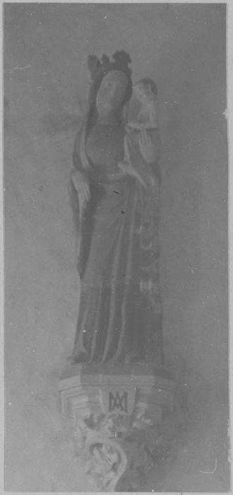 statue : Vierge à l'Enfant