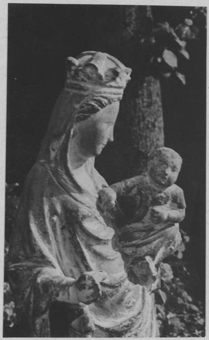 statue : Vierge à l'Enfant, vue partielle - © Ministère de la Culture (France), Médiathèque du patrimoine et de la photographie, diffusion GrandPalaisRmn Photo