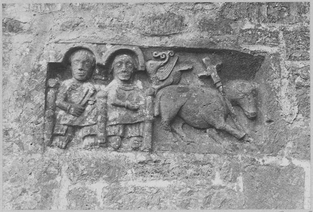 bas-relief : L'Agneau Mystique et deux apôtres - © Ministère de la Culture (France), Médiathèque du patrimoine et de la photographie, Diffusion RMN-GP 