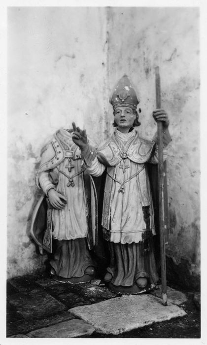 Deux statues : Saint Charles et Saint Martin