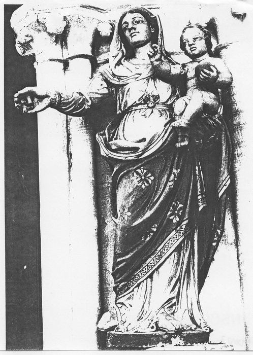 Statue : Vierge à l'Enfant