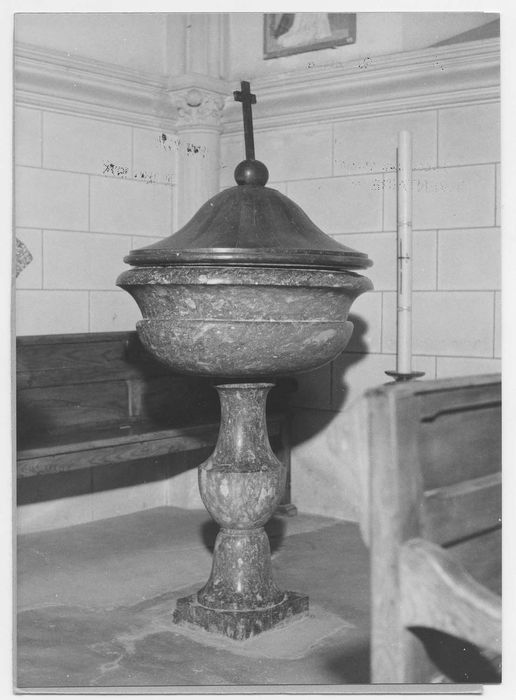 Fonts baptismaux et leur couvercle