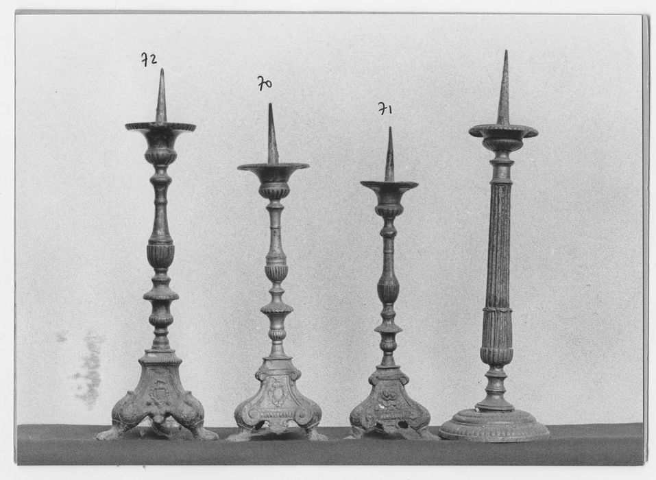 quatre pique cierges