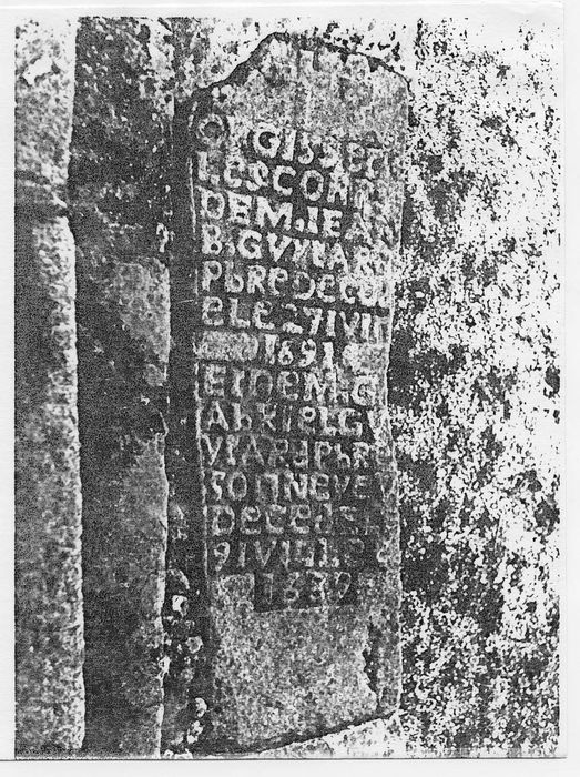 Dalle funéraire de Jean B. Guytard et de son neveu Gabriel Guytard