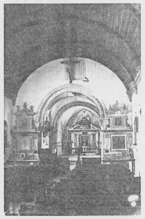 statue : Christ en croix, nef, (photocopie numérisée) 