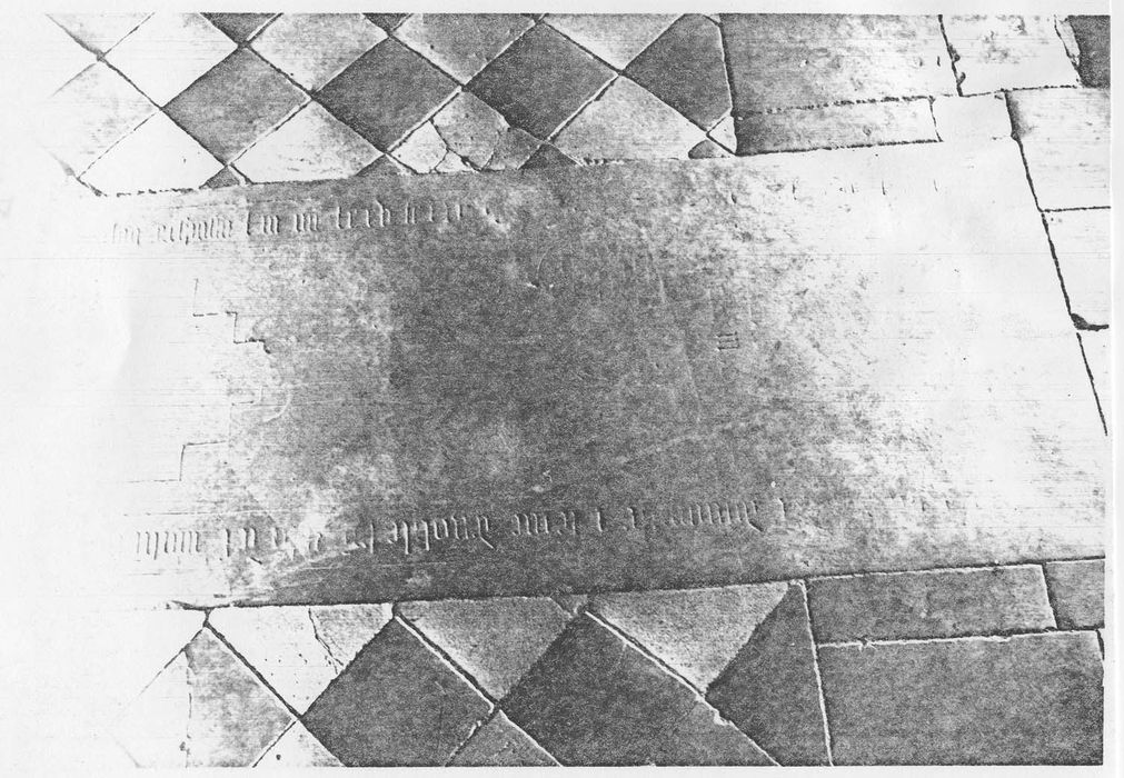 Dalle funéraire de la veuve de Jean de Sainte-Mère-Eglise