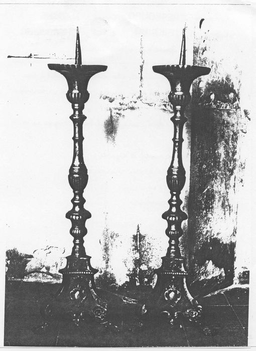 deux chandeliers, (pique cierge), (photocopie numérisée) 