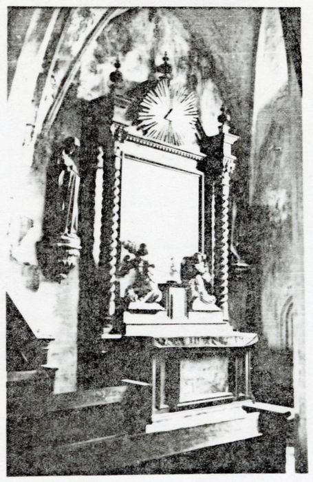 Autel latéral sud, son retable et gloire