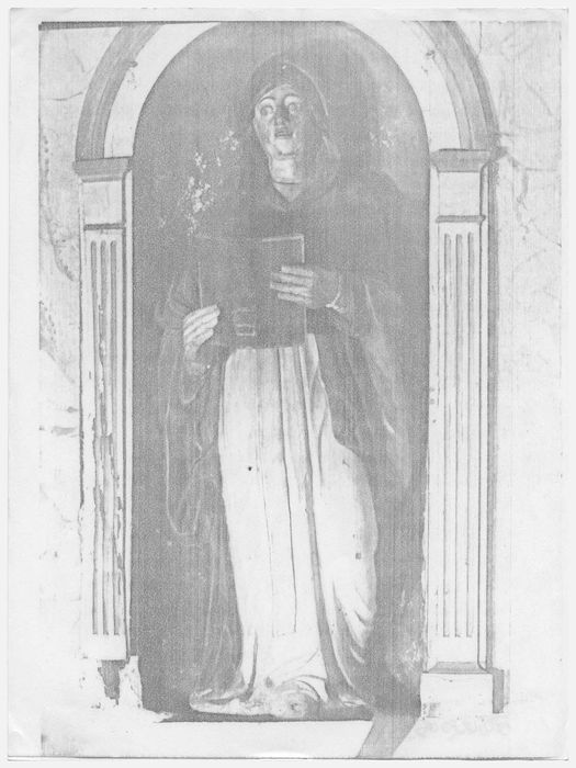 Statue : Sainte femme