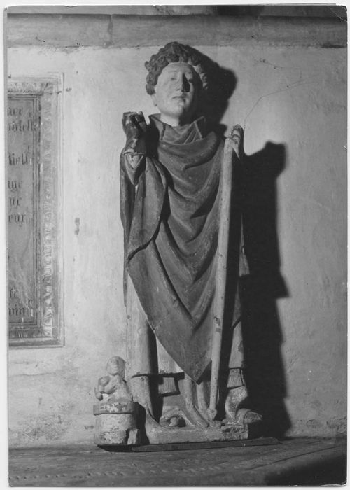 Groupe sculpté : Saint Nicolas et les enfants