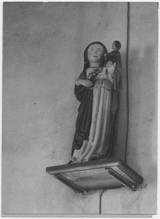 statue : Vierge à l'Enfant