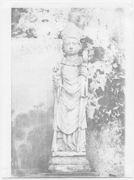 Statue : Saint évêque (Saint Nicolas de Tolentino ?)
