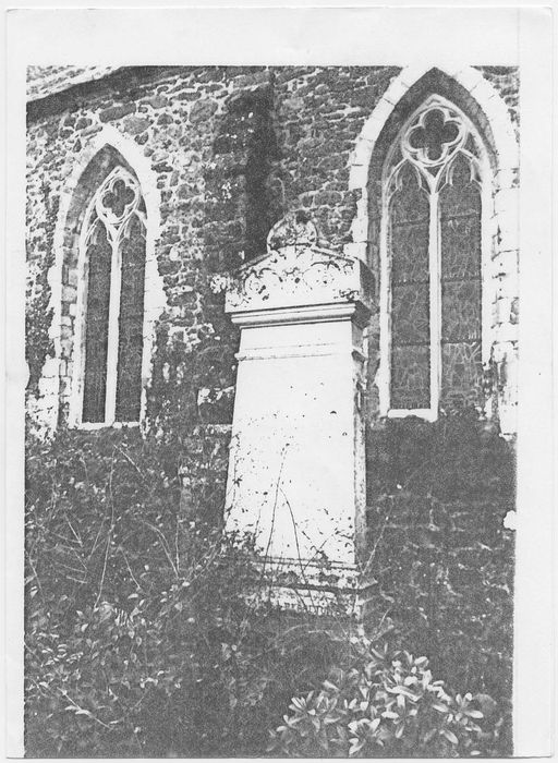 monument funéraire (cippe) de Bon-Auguste Gatteloup