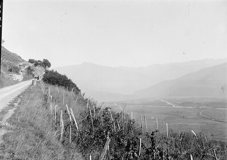 Vue de Saint-Pierre d'Albigny prise du château