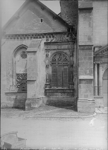 Façade ouest : Fenêtre du bas-côté