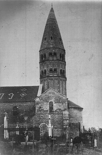 Façade sud : Clocher, transept et abside