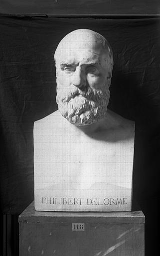 Buste en marbre (sculpture lyonnaise) : Philibert de l'Orme, architecte