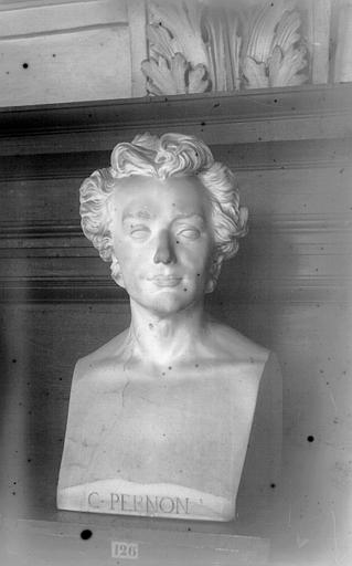 Buste en marbre (sculpture lyonnaise) : Buste de Pernon, fondateur du musée