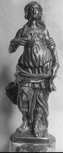 Statuette en argent d'époque Louis XIV : Dame en costume de ballet