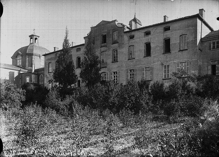 Façade sur jardin