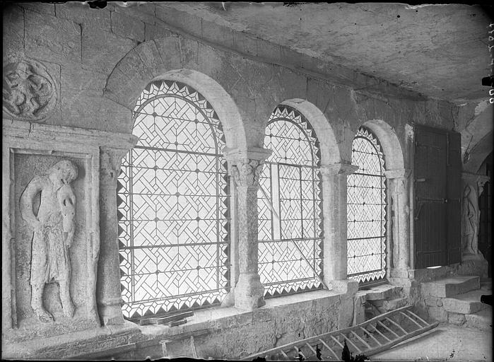 Cloître : Vue intérieure (partie servant de vestibule au presbytère)