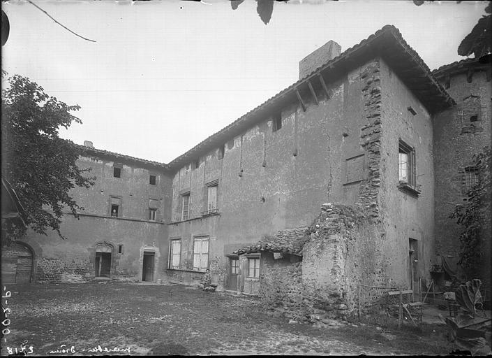 Cour intérieure, prise du sud