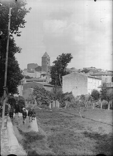 Vue générale du village avec le clocher