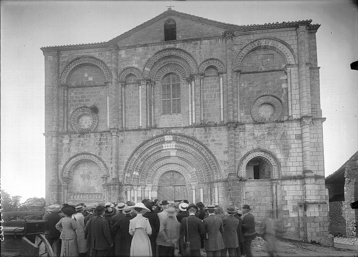 Eglise : Façade ouest