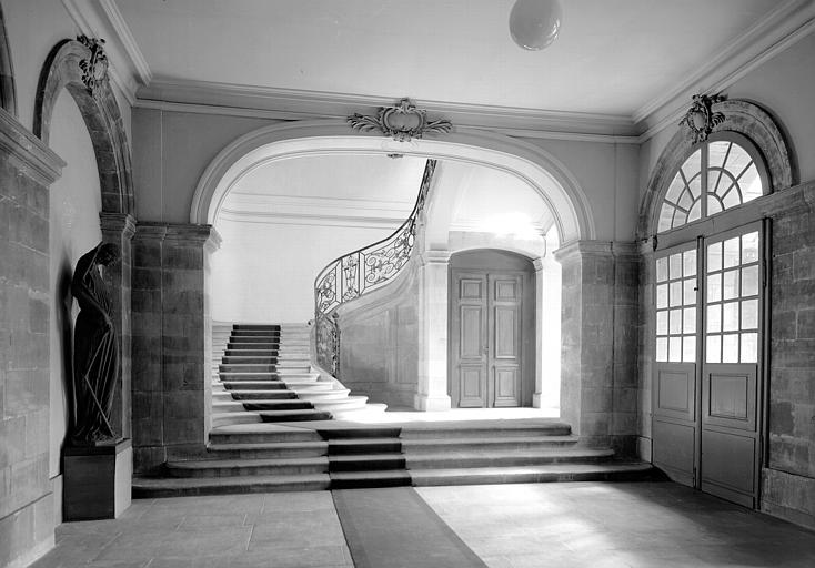 Vestibule et escalier