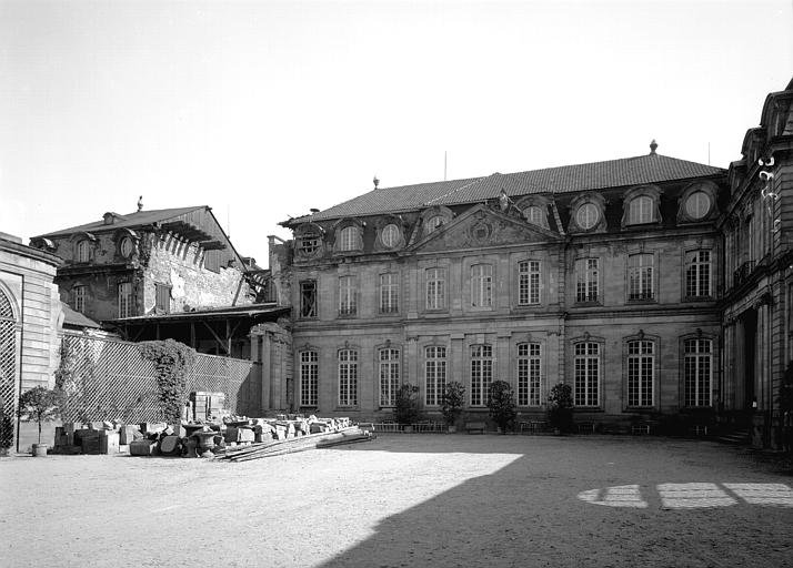 Façade sur la cour d'honneur