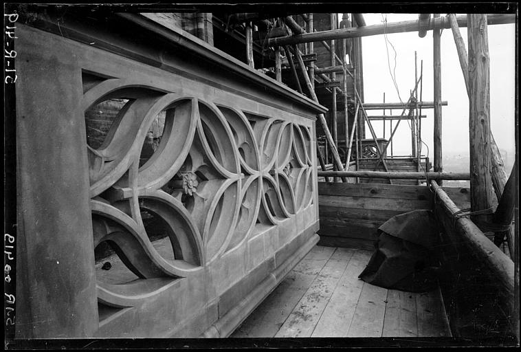 Flèche, réfection d'une balustrade