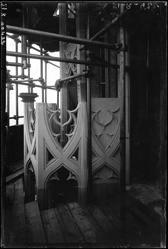 Tourelles d'escalier de la flèche, état en cours de restauration