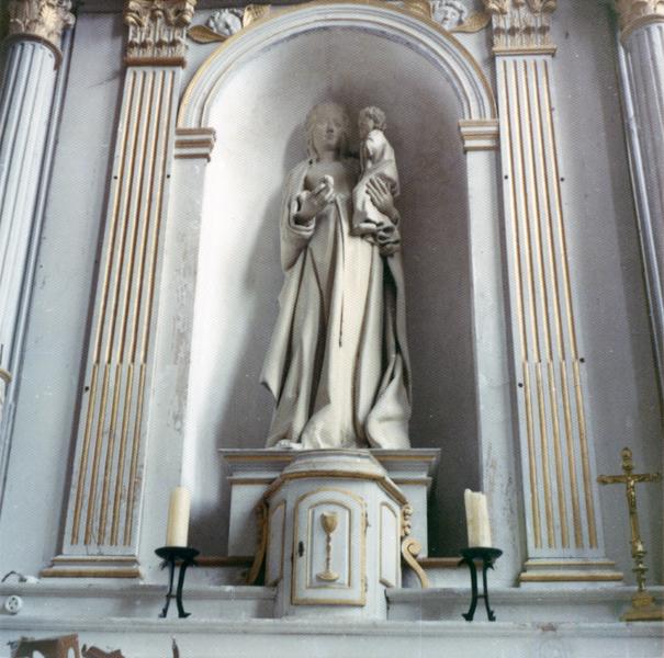 statue : Vierge à l'Enfant dans sa niche